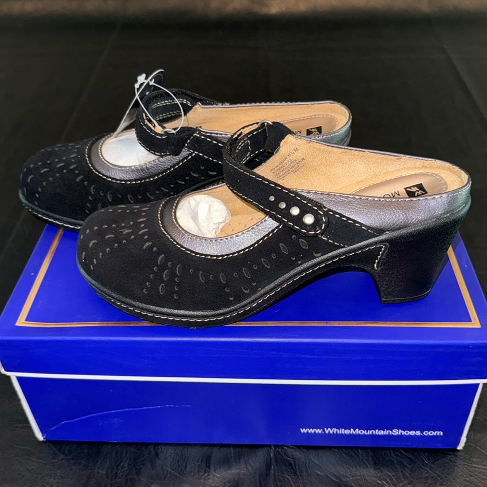 White Mountain Mary Jane’s, Size 6.5 M, NWT